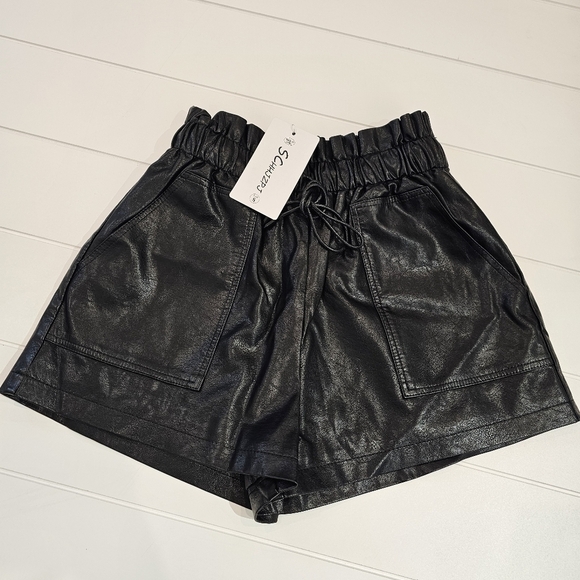 No Bran Pants - Faux Leather Shorts Women’s Size Small Black High Rise Pockets Tie Waist Party